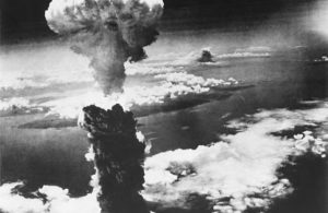 被爆国ニッポンの喜劇的ホラー